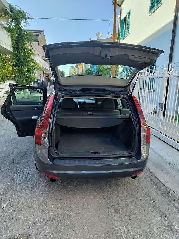 Usata Volvo V50 R-Design 150 CV (110 kW) 2011 Station wagon