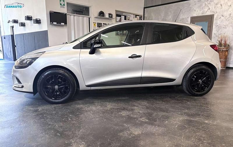 Occasion Renault Clio Business 90 ch (66 kW) 2019 Gris Van