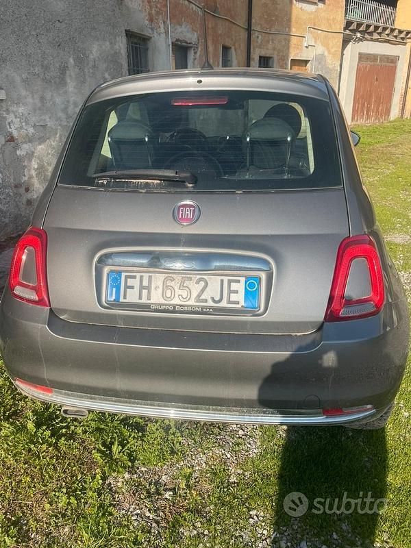 Grigio Usata 2017 Fiat 500 Due volumi | 9500 € (Buon prezzo) - Immagine 1/4
