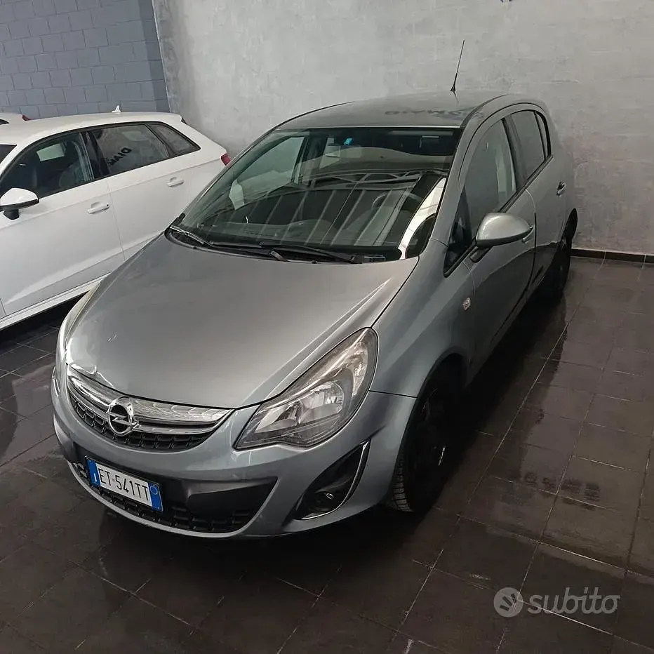 Usata Opel Corsa 75 CV (55 kW) 2014 Grigio Utilitaria