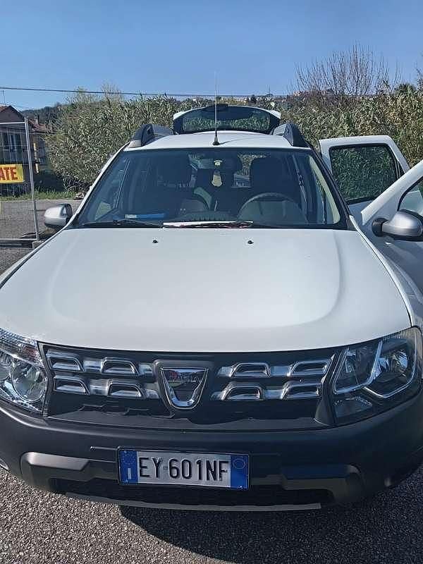 Usata Dacia Duster Lauréate 105 CV (77 kW) 2015 SUV