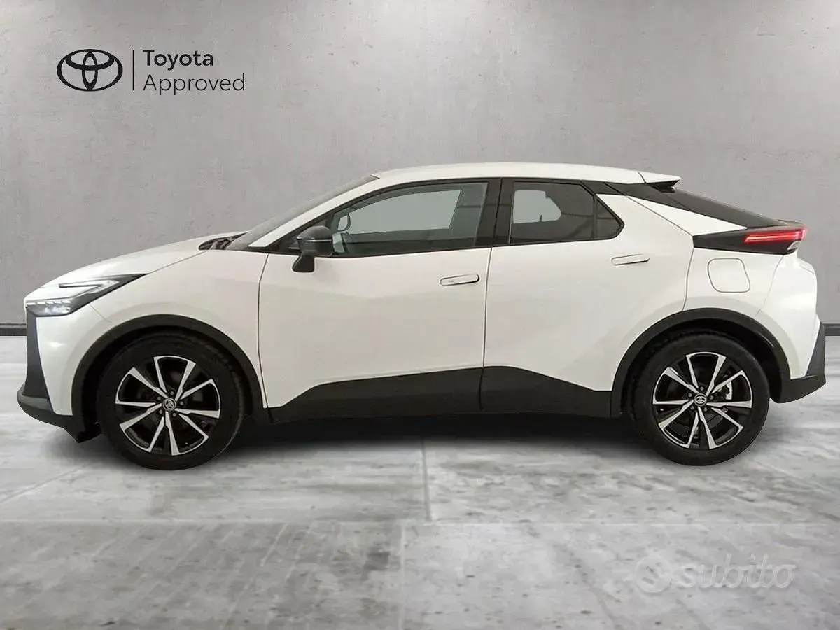 Usata Toyota C-HR Trend 98 CV (72 kW) 2024 Bianco SUV
