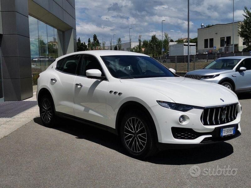 Usata Maserati Levante GranLusso 250 CV (183 kW) 2018 Bianco SUV