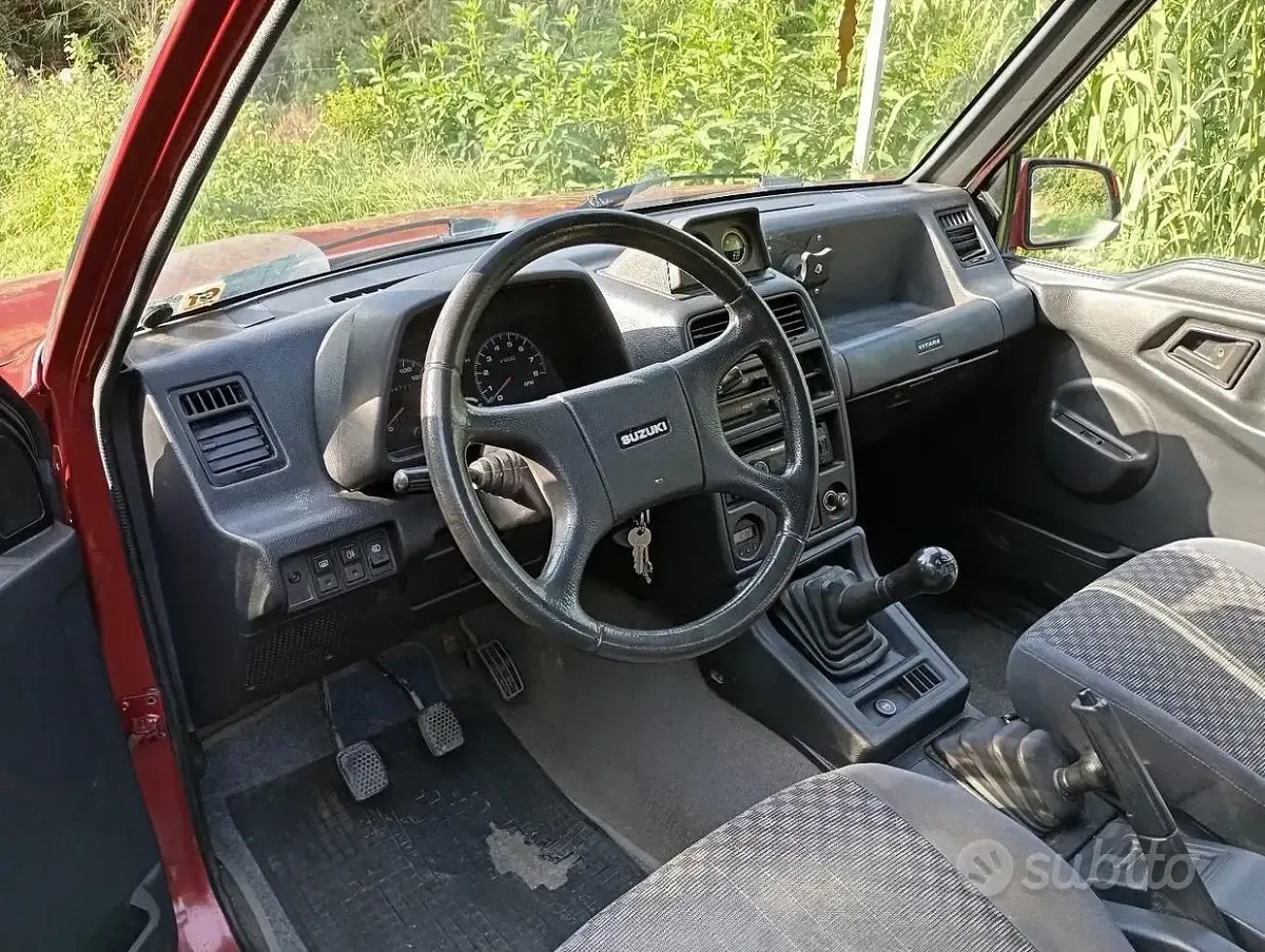 Usata Suzuki Vitara 75 CV (55 kW) 1995 Rosso Station wagon