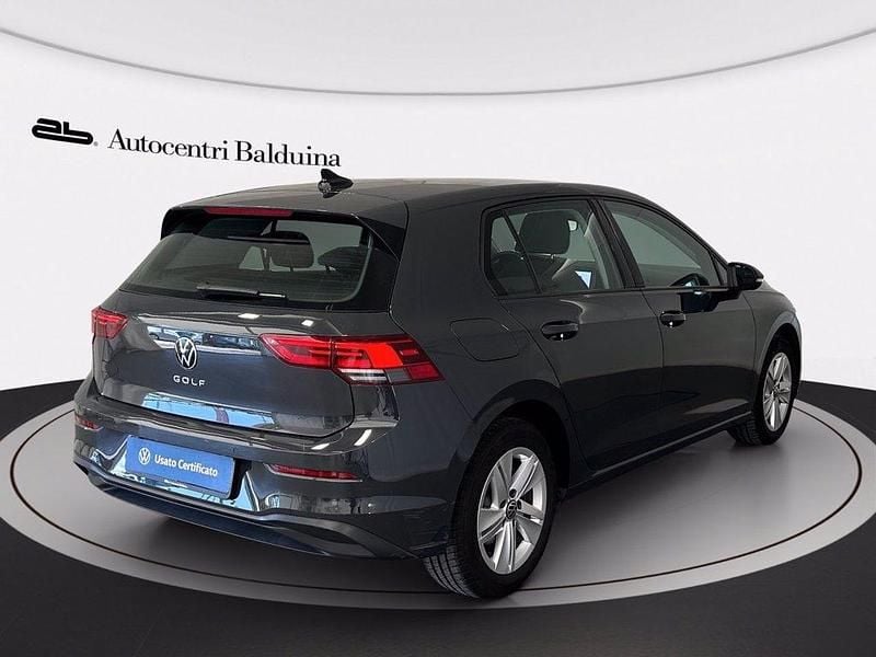 Usata VW Golf VIII Life 110 CV (80 kW) 2022 Grigio Berlina