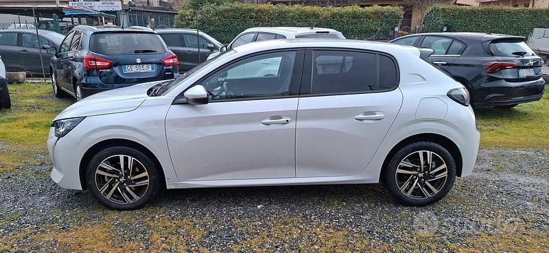 Usata Peugeot 208 GT 100 CV (73 kW) 2021 Bianco Utilitaria