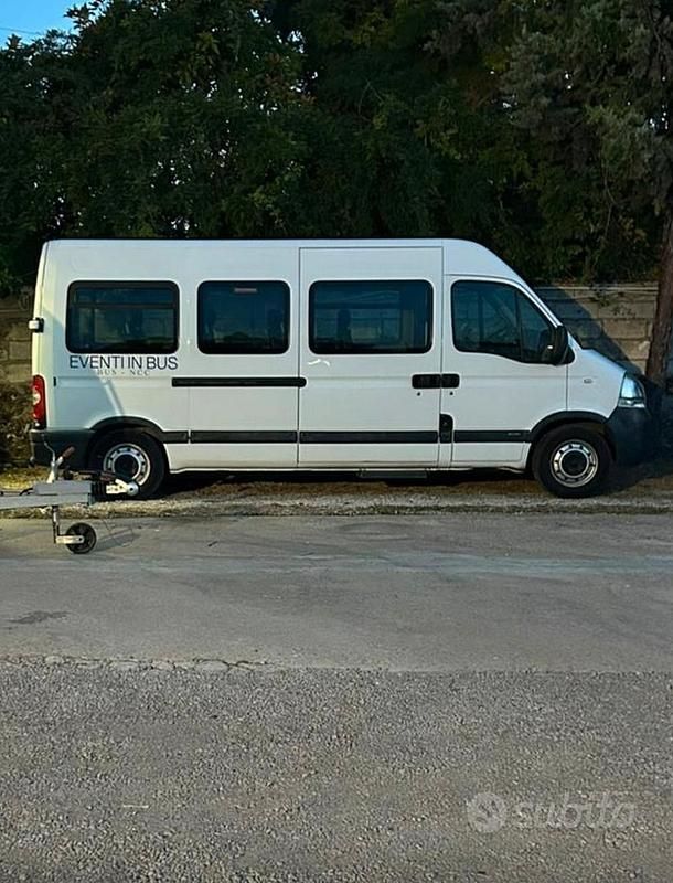 Usata Renault Master 80 CV (58 kW) 2005 Bianco Furgone