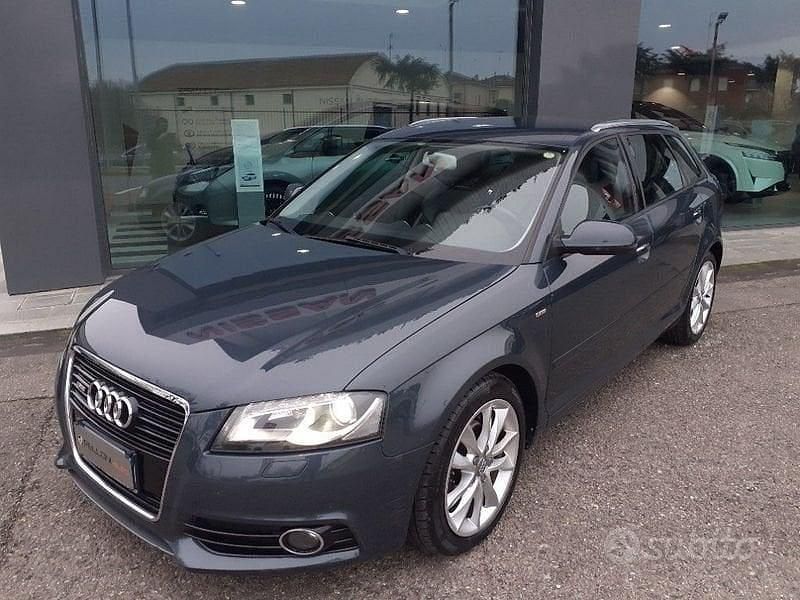 Usata Audi A3 Sportback S-Line 105 CV (77 kW) 2011 Grigio Utilitaria