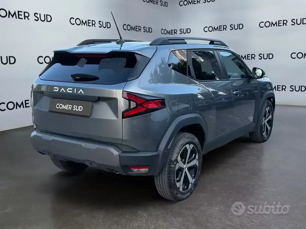 Usata Dacia Duster Journey 141 CV (103 kW) 2024 Grigio SUV