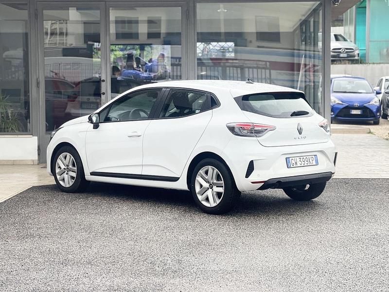 Ny Renault Clio V Evolution 91 HK (66 kW) 2026 Vit Sedan