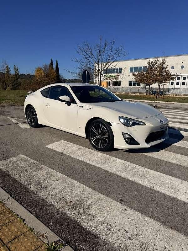 Usata Toyota GT86 Edition 200 CV (147 kW) 2012 Bianco Coupé