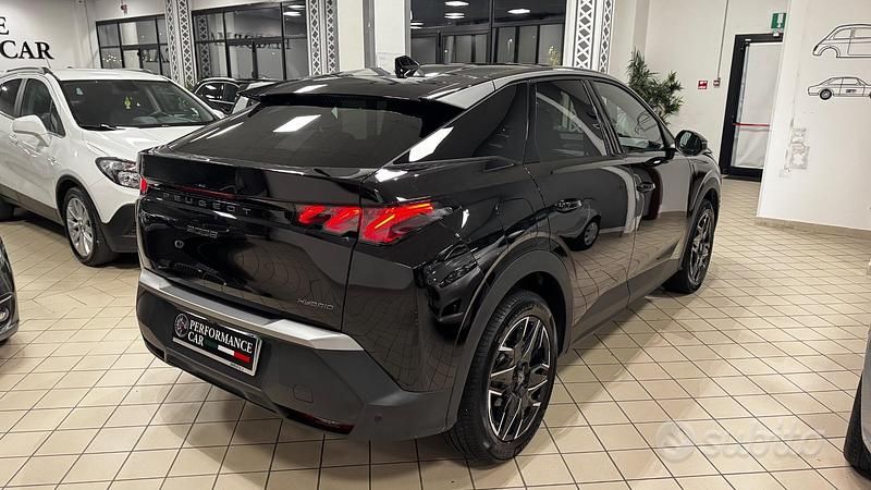 Usata Peugeot 3008 Allure 136 CV (100 kW) 2025 Nero SUV