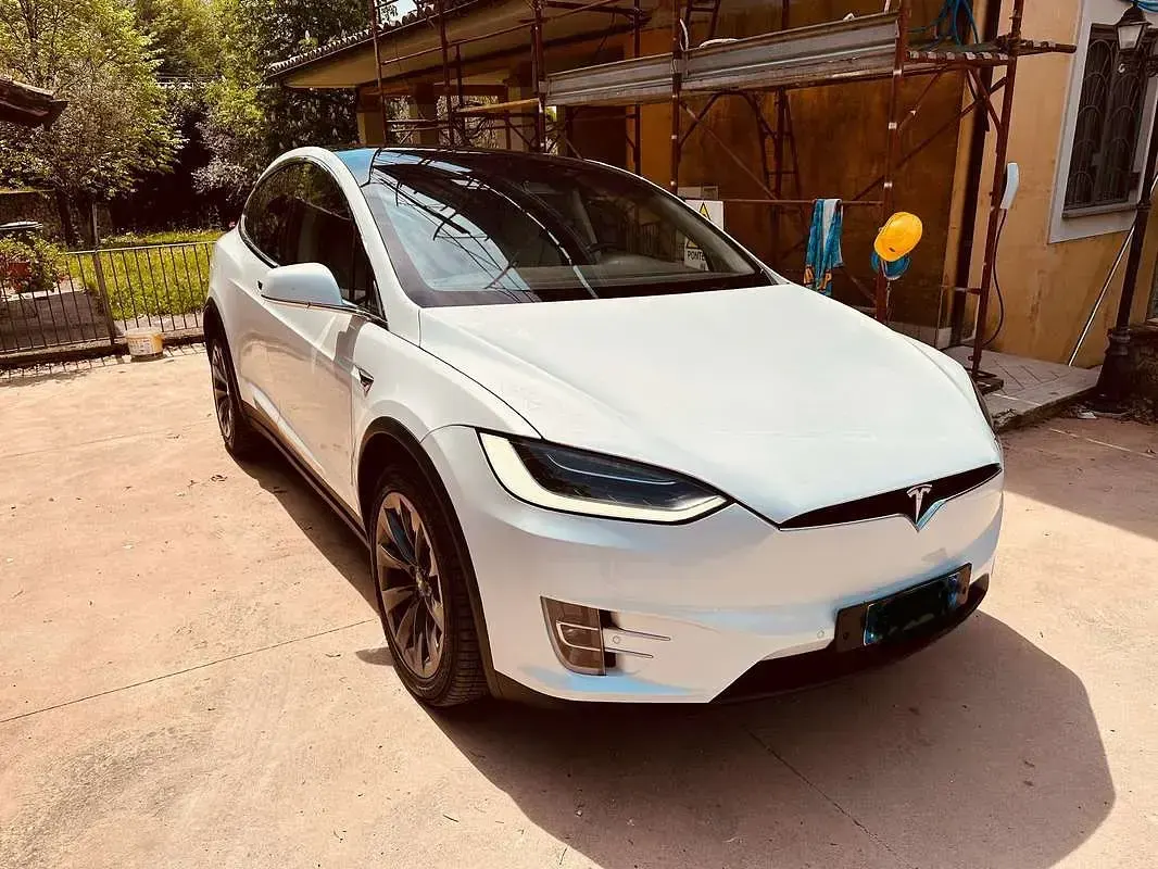 Usata Tesla Model X 158 kW (215 CV) 2018 Bianco SUV