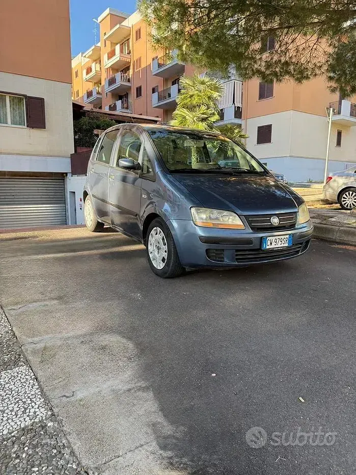 Usata Fiat Idea 69 CV (50 kW) 2006 Blu Monovolume