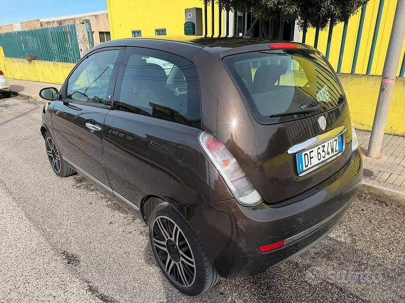 Usata Lancia Ypsilon 2007 Utilitaria