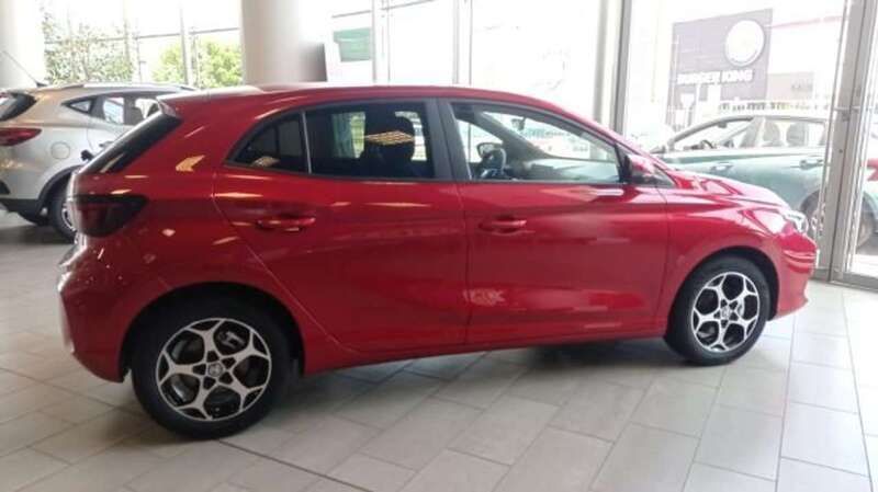 Usata MG MG3 Luxury 194 CV (142 kW) 2024 Rosso pastello Utilitaria
