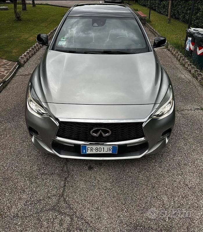 Usata Infiniti Q30 170 CV (125 kW) 2018 Grigio Berlina