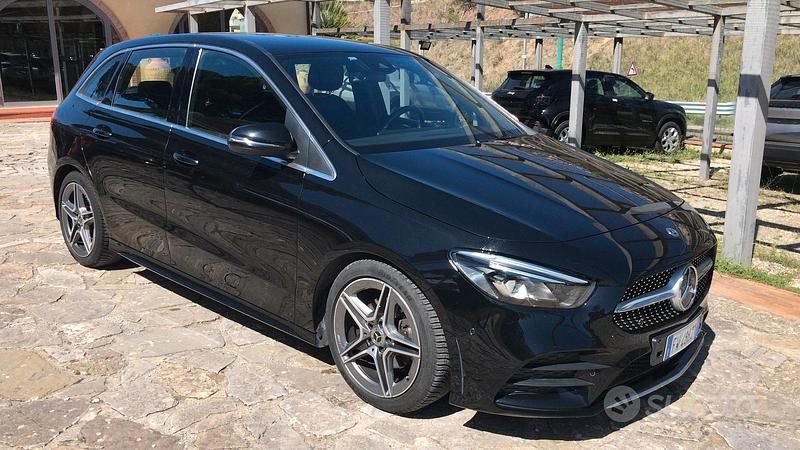 Usata Mercedes B180 Premium 136 CV (100 kW) 2019 Nero Monovolume