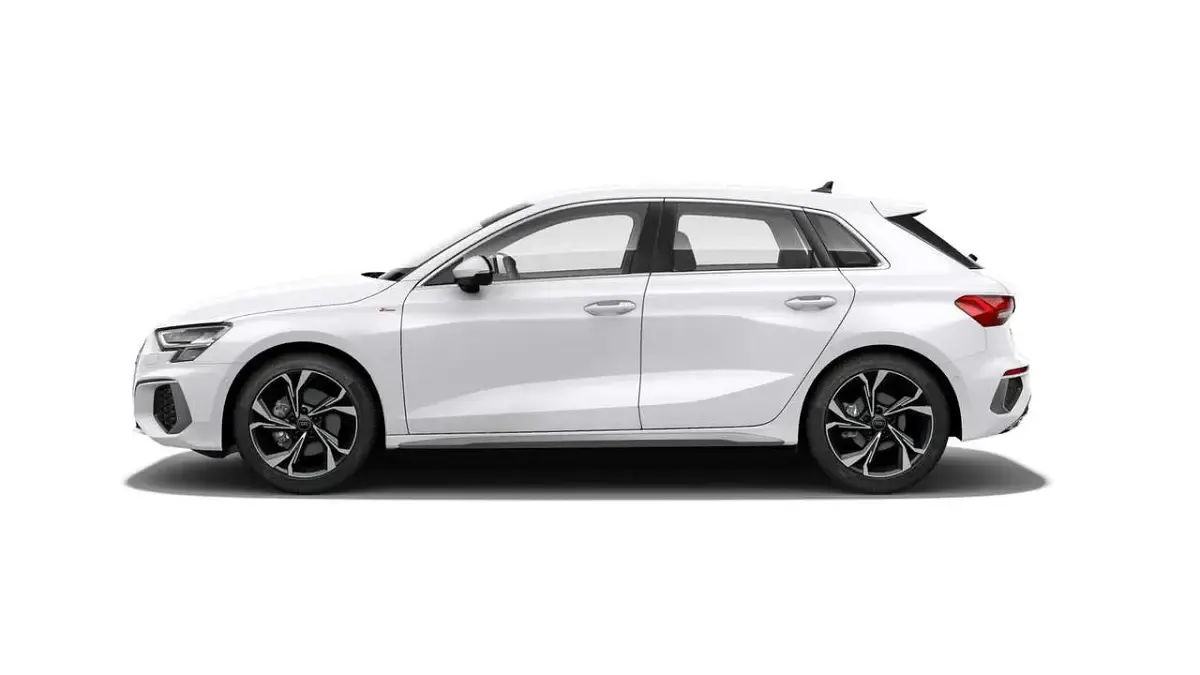 Usata Audi A3 S-Line 150 CV (110 kW) 2021 Bianco Berlina