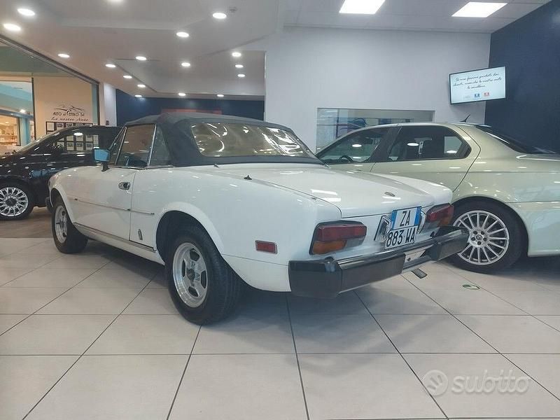 Usata Fiat 124 Spider 105 CV (77 kW) 1981 Bianco Cabrio