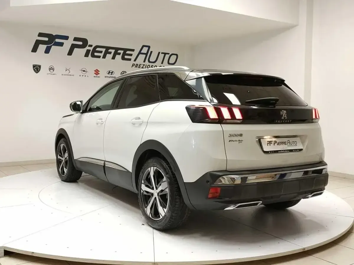 Usata Peugeot 3008 Allure 120 CV (88 kW) 2017 Bianco SUV