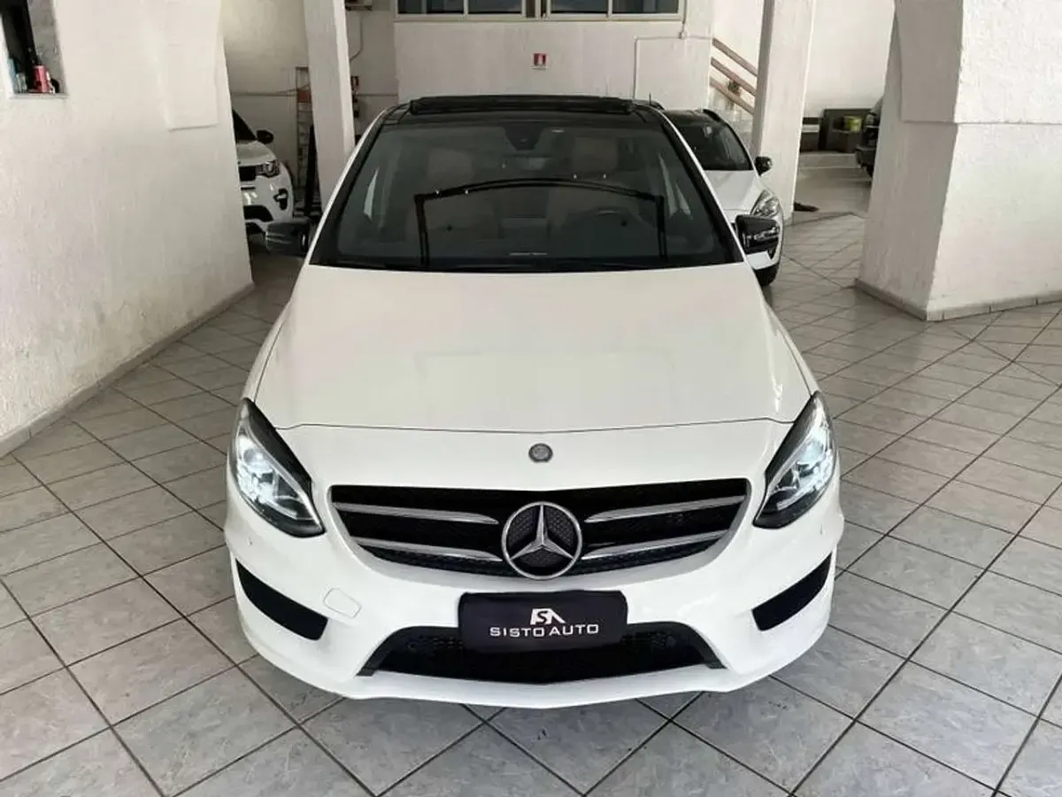 Usata Mercedes B200 Premium 136 CV (100 kW) 2015 Bianco Utilitaria