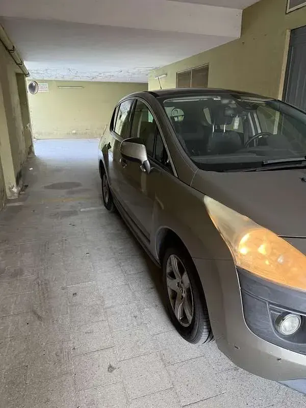 Usata Peugeot 3008 109 CV (80 kW) 2009 Grigio Station wagon