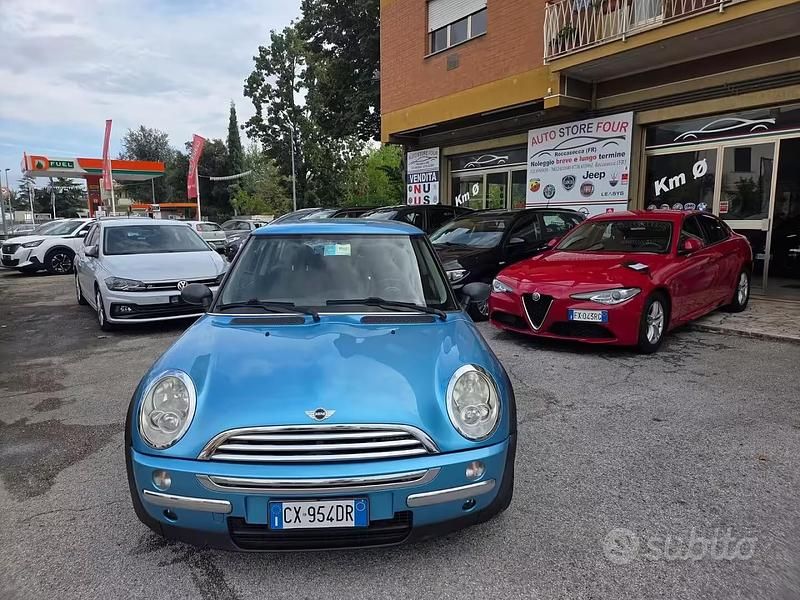 Usata Mini ONE 75 CV (55 kW) 2005 Blu Utilitaria