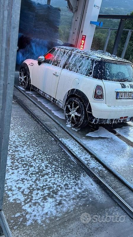 Usata Mini Cooper D 109 CV (80 kW) 2009 Bianco Utilitaria