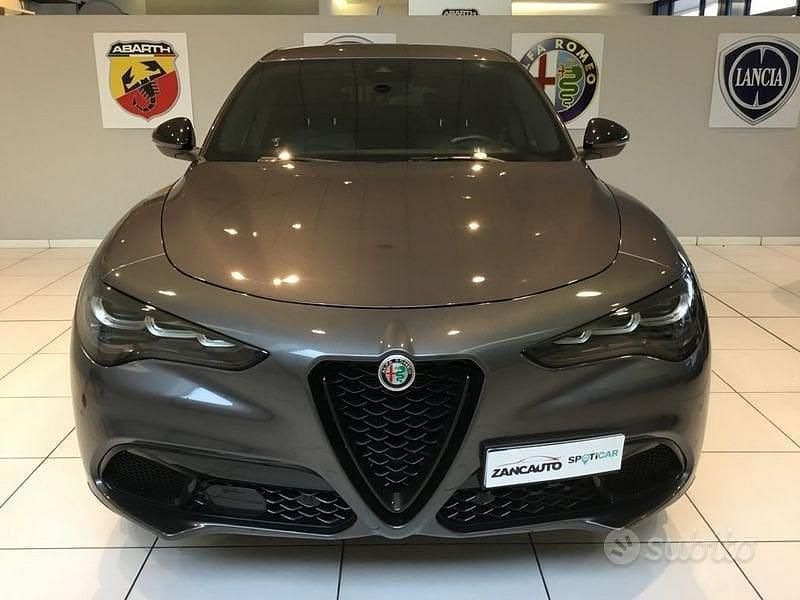 Usata Alfa Romeo Stelvio Veloce 210 CV (154 kW) 2025 Grigio SUV