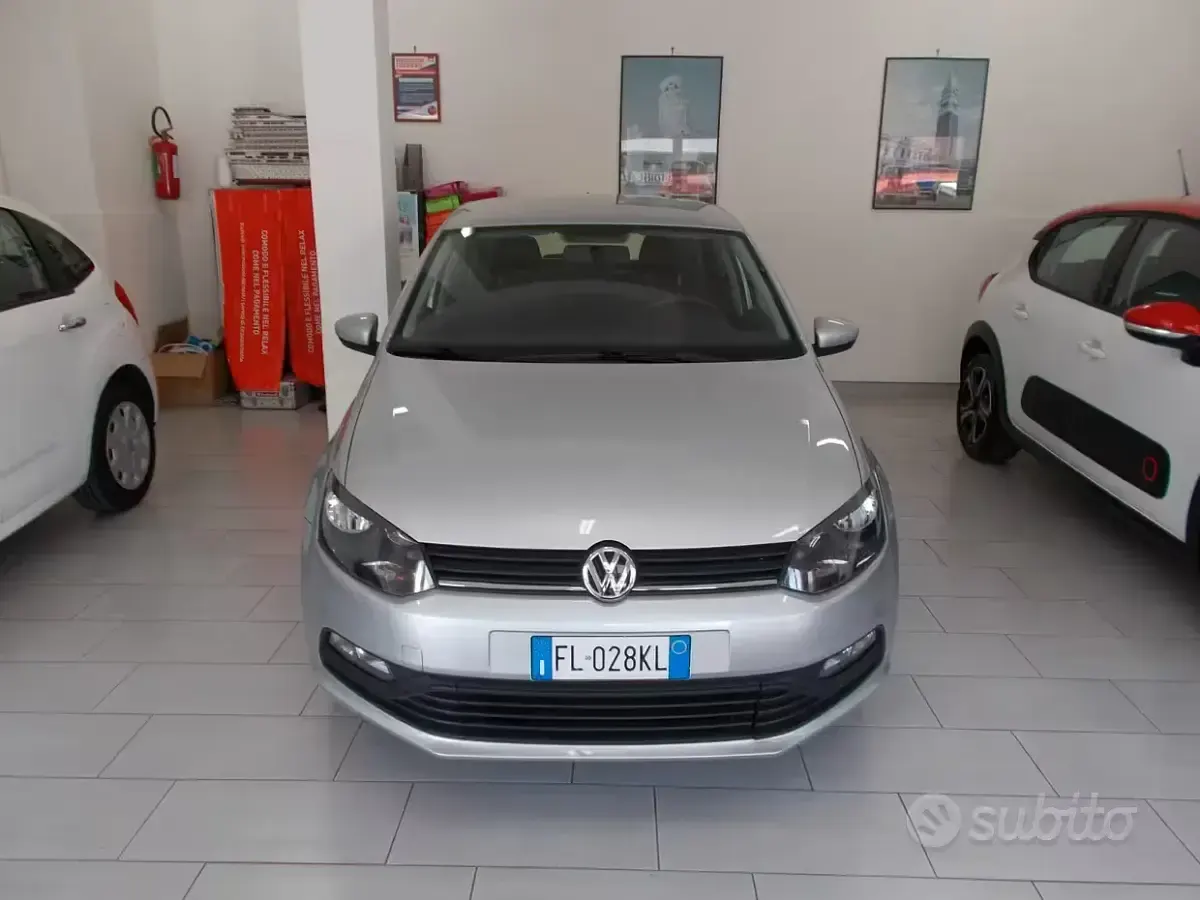 Usata VW Polo Comfortline 75 CV (55 kW) 2017 Grigio Berlina