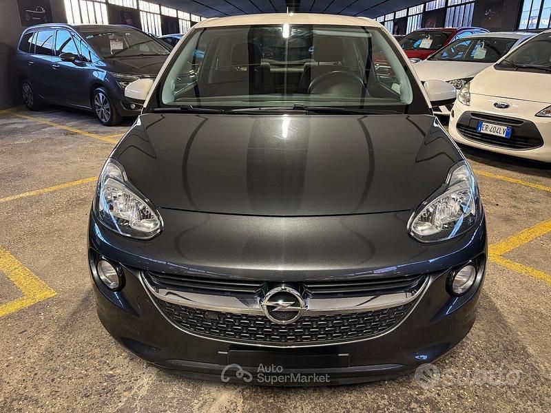 Usata Opel Adam Rocks 69 CV (50 kW) 2019 Gray Utilitaria