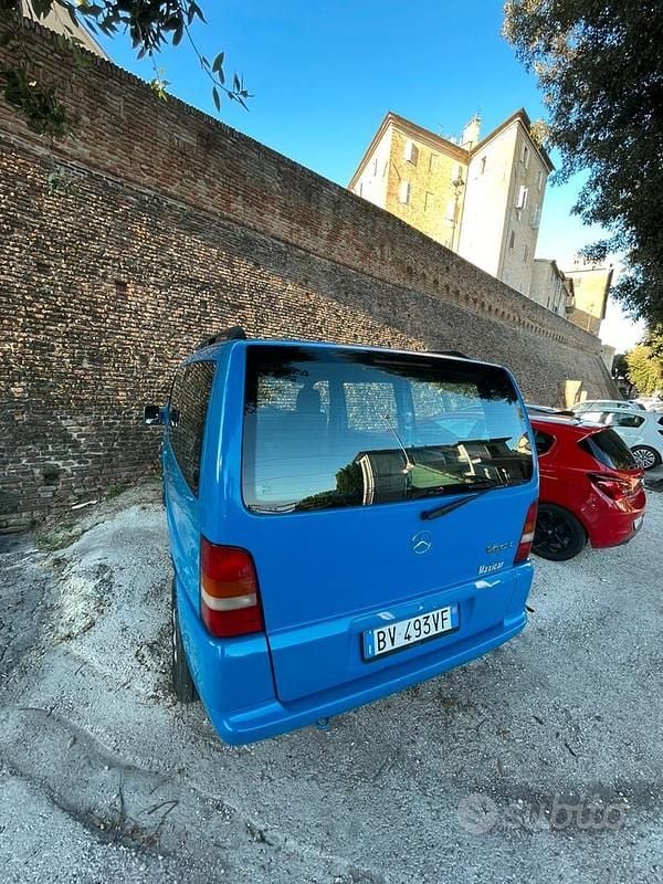 Usata Mercedes Vito 122 CV (89 kW) 2001 Furgone