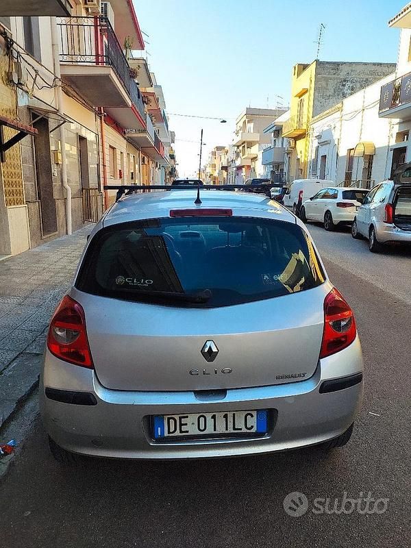 Usata Renault Clio II 2006 Grigio Berlina