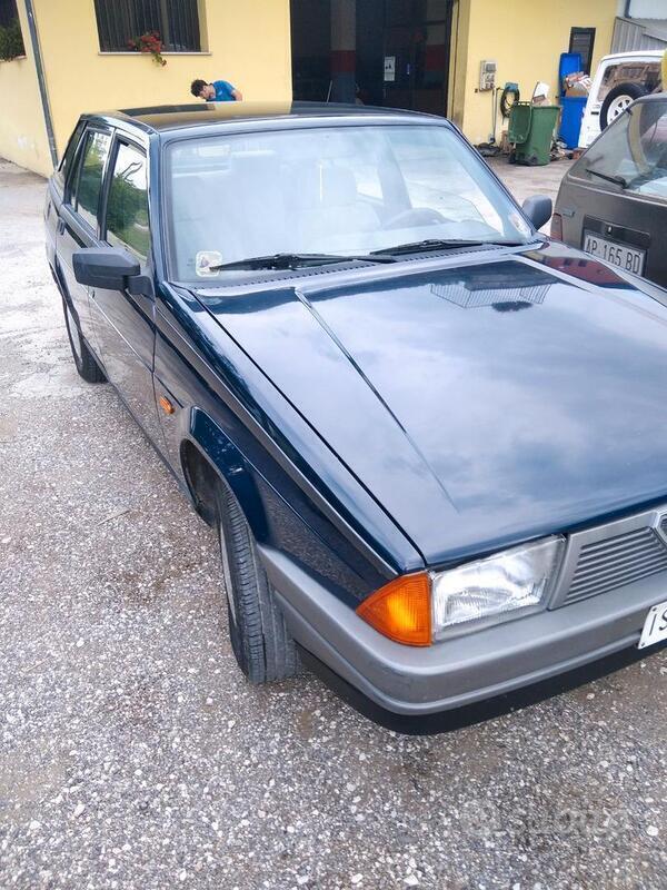 Usato 1987 Alfa Romeo 75 1.6 Benzin 110 CV (6.500 €)