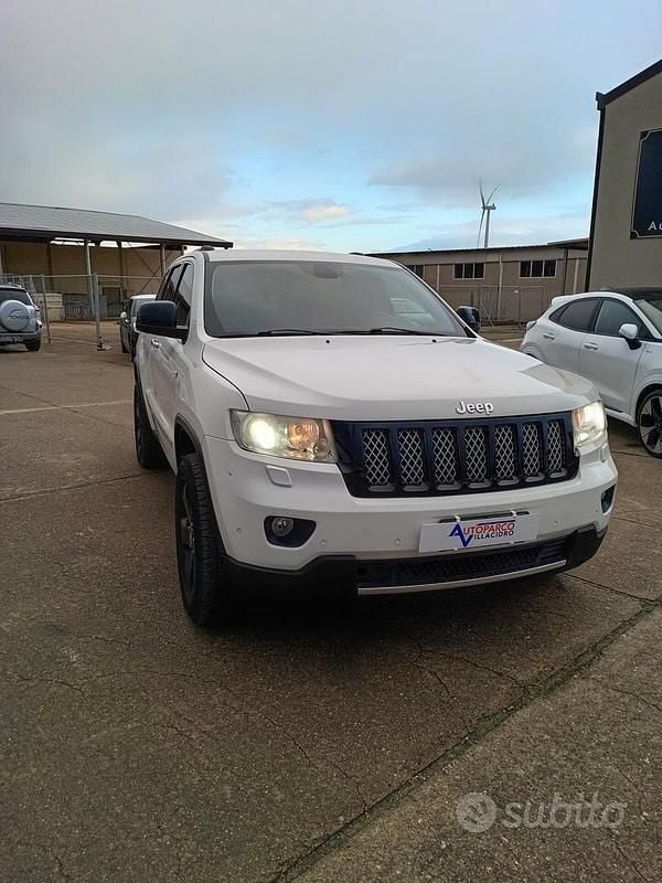 Usata Jeep Grand Cherokee Overland 241 CV (177 kW) 2012 Bianco SUV