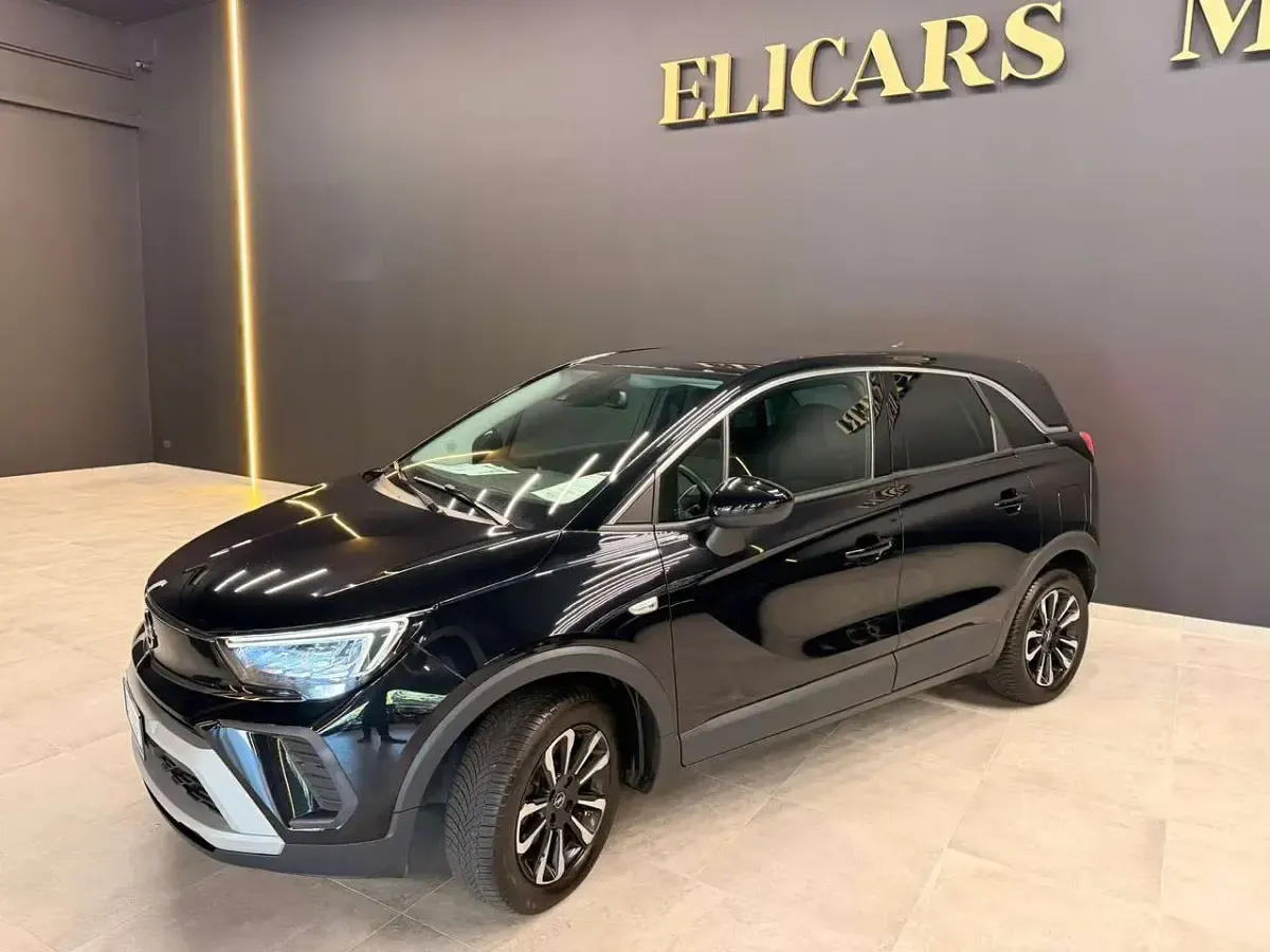 Usata Opel Crossland Elegance 110 CV (80 kW) 2022 Nero SUV