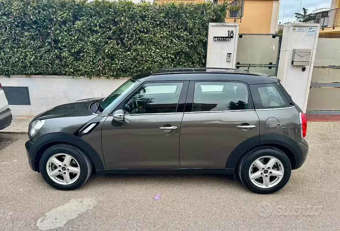 Usado Mini Countryman 111 CV (81 kW) 2011 Gris SUV
