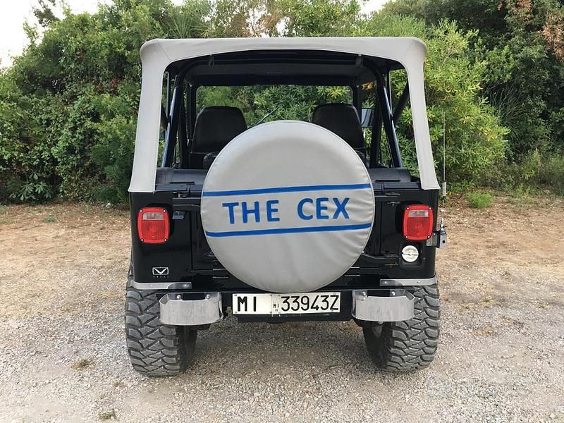 Usata Jeep CJ Laredo 1985 Nero SUV