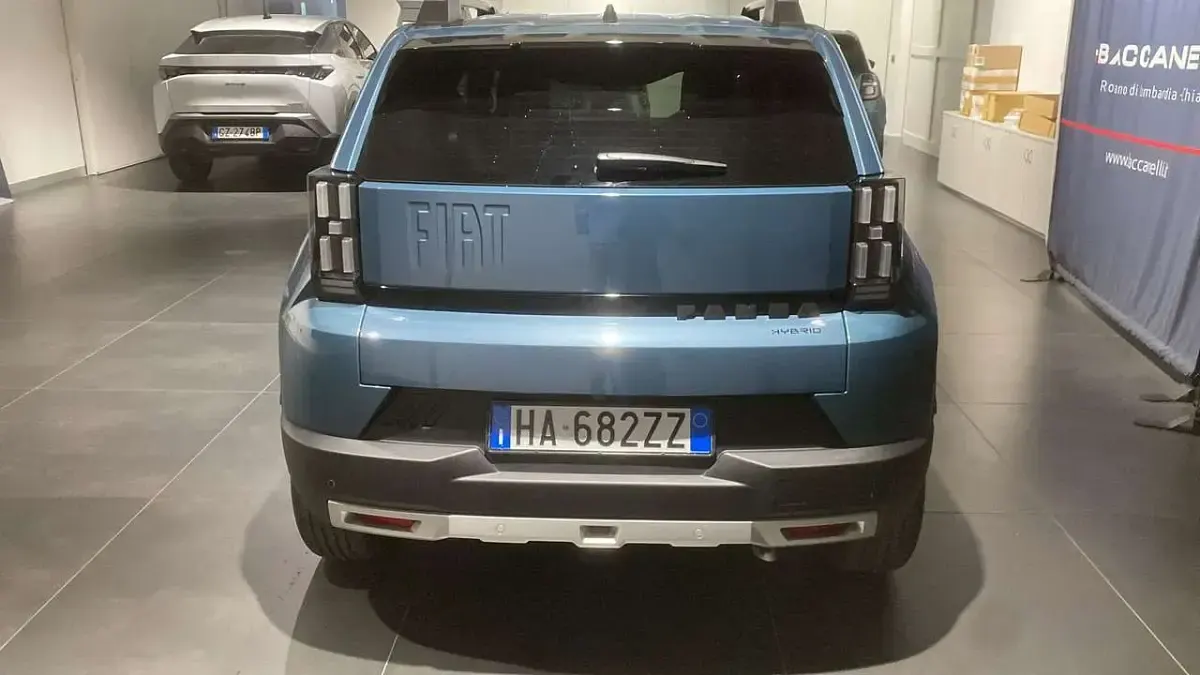 Nuova Fiat Grande Panda La Prima 110 CV (80 kW) 2025 Blu/azzurro Utilitaria