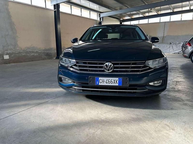 Blu/azzurro Usata 2020 VW Passat Business Station wagon | 17.100 € (Ottimo prezzo) - Immagine 1/4