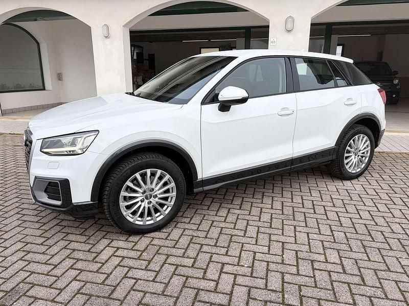 Usata Audi Q2 Design 116 CV (85 kW) 2016 Bianco SUV