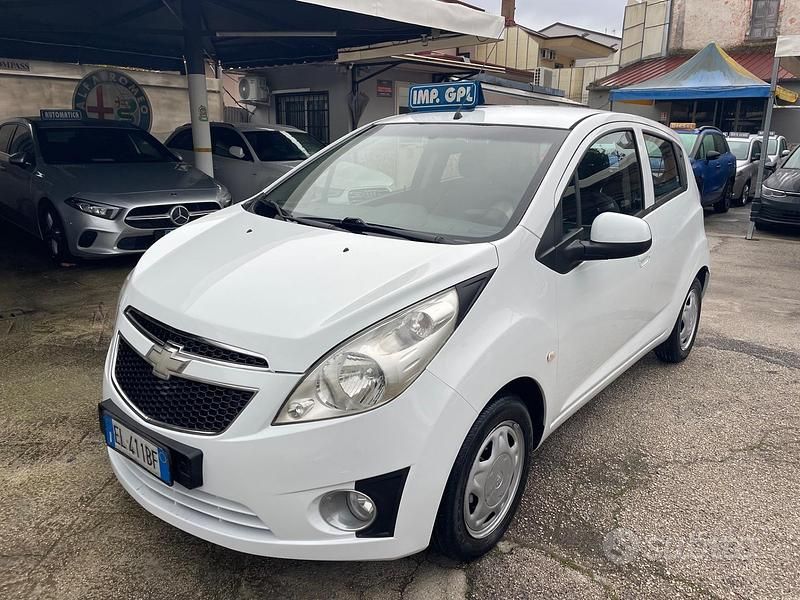 Usata Chevrolet Spark 68 CV (50 kW) 2011 Bianco Utilitaria