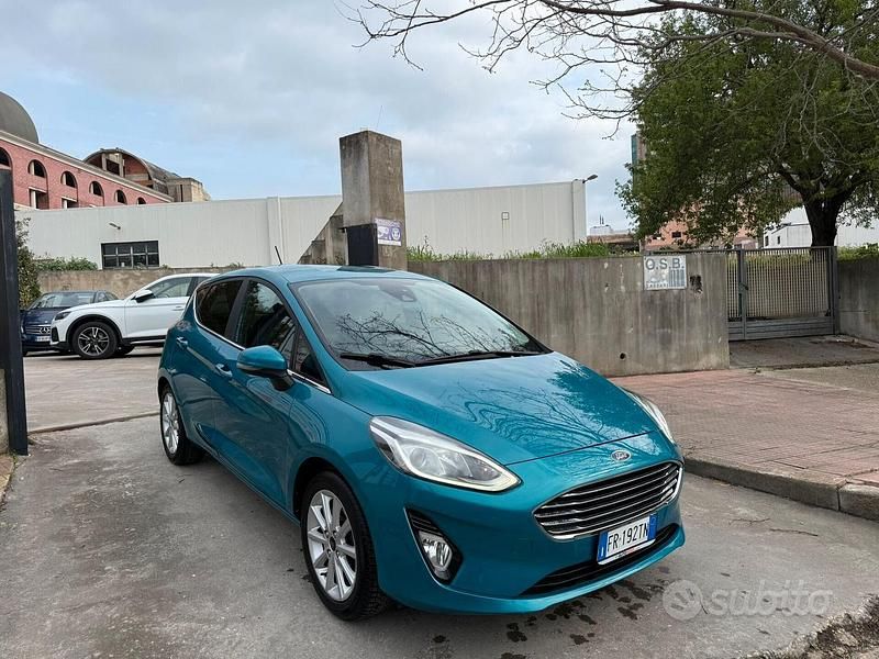 Usata Ford Fiesta Titanium 85 CV (62 kW) 2018 Blu Utilitaria