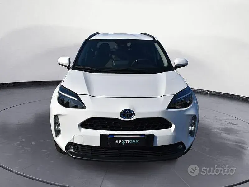 Usata Toyota Yaris Cross Active 92 CV (67 kW) 2024 Bianco SUV