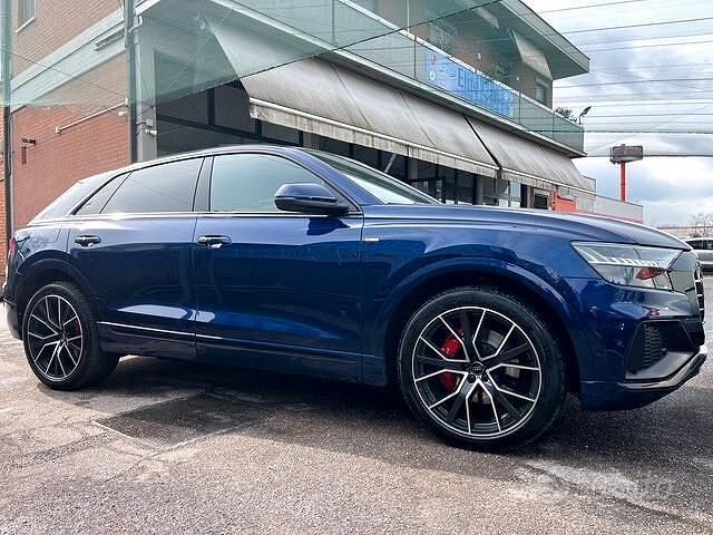 Usata Audi Q8 Sport 286 CV (210 kW) 2019 Blu/azzurro SUV