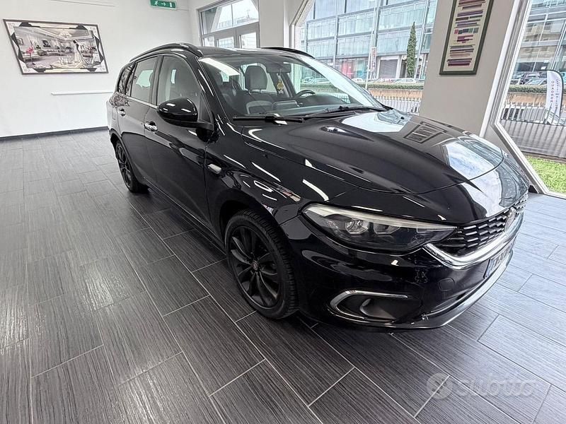 Usata Fiat Tipo Lounge 120 CV (88 kW) 2018 Nero Station wagon