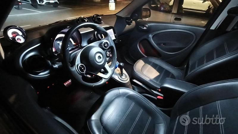 Usata Smart ForFour Prime 90 CV (66 kW) 2017 Grigio Utilitaria