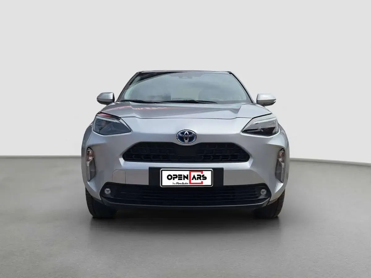 Usata Toyota Yaris Cross Business Edition 92 CV (67 kW) 2022 Argento SUV