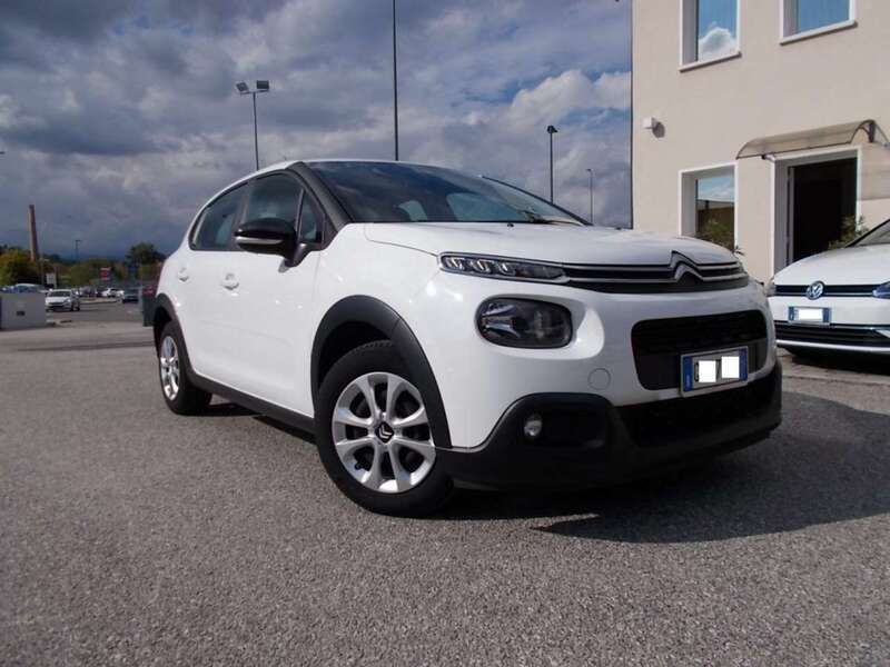 Usata Citroën C3 Feel 102 CV (75 kW) 2019 Bianco pastello Utilitaria